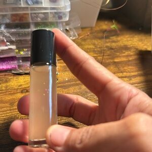 Shimmer Love essential oil